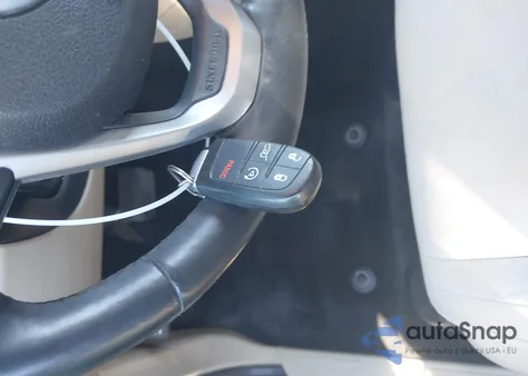 2018 Jeep Grand Cherokee Laredo E 4X2 from USA, damaged, VIN 1C4RJEAG9JC169074